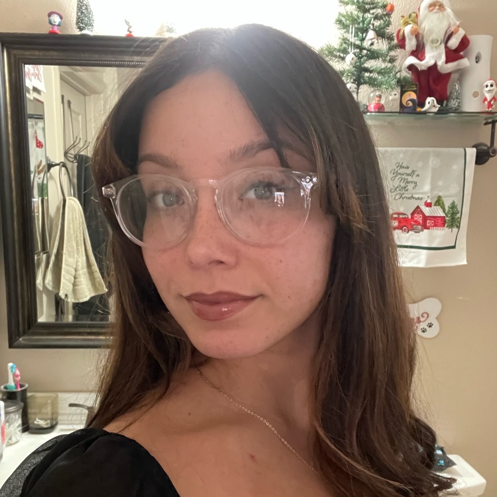 Meet your Posher, Kayla